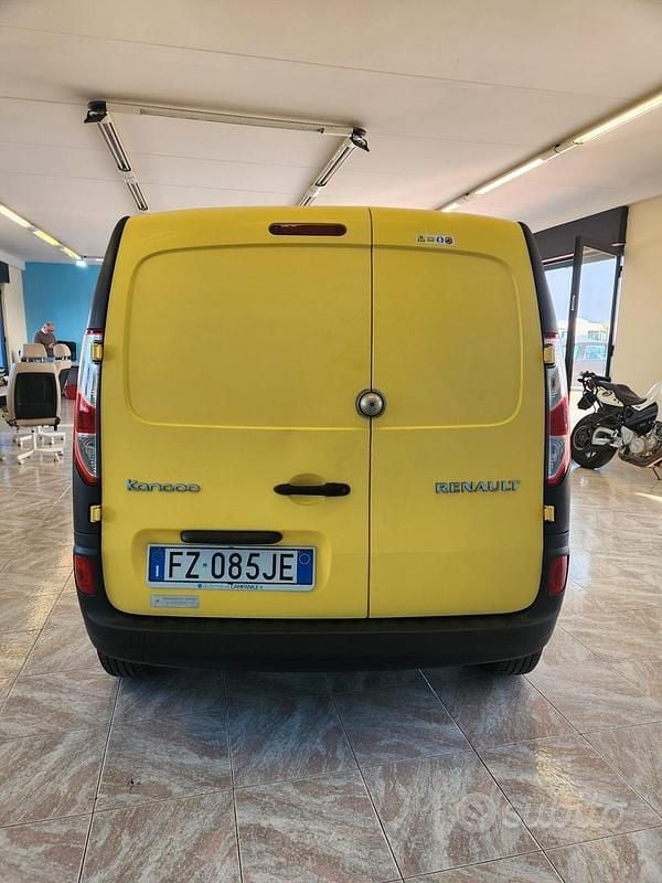 Usata Renault Kangoo 110 CV (80 kW) 2019 Giallo Monovolume