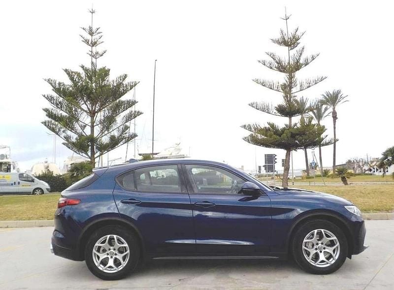 Usata Alfa Romeo Stelvio Business 190 CV (139 kW) 2020 Blu SUV