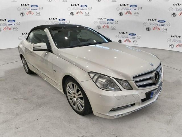 Usata Mercedes E300 Avantgarde 252 CV (185 kW) 2012 Bianco Berlina
