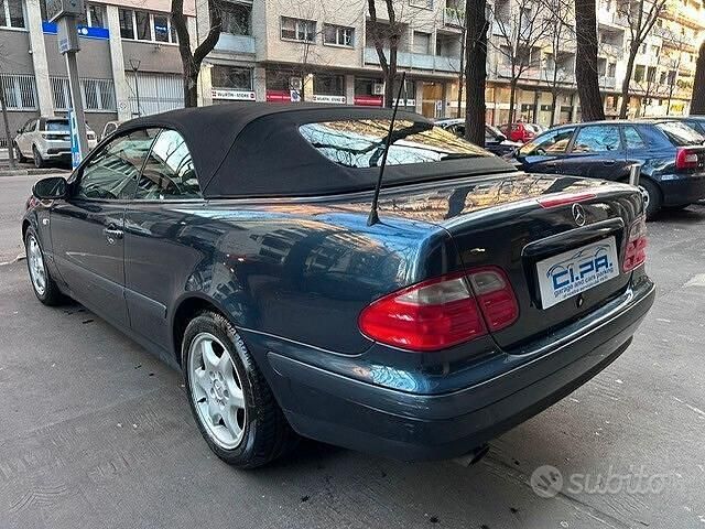 Usata Mercedes CLK200 Elegance 192 CV (141 kW) 1999 Blu Cabrio