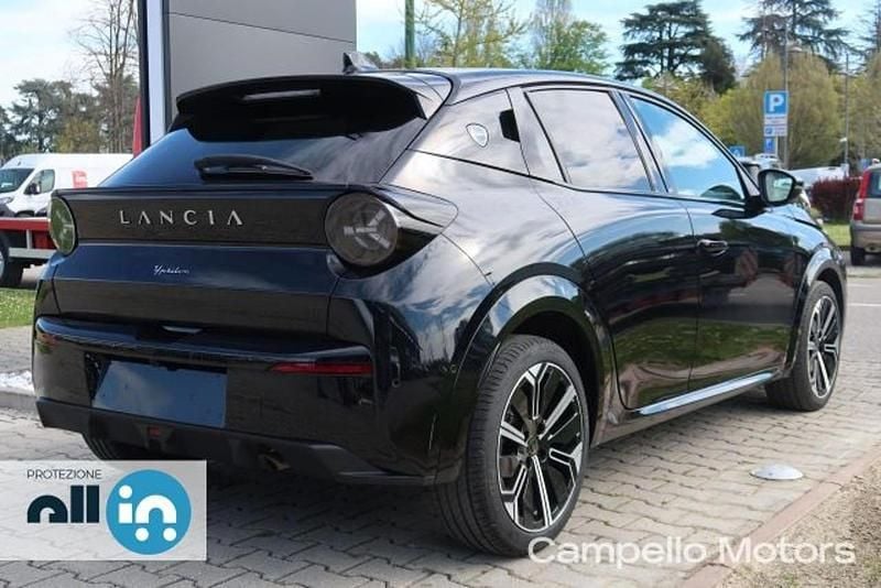 Usata Lancia Ypsilon 101 CV (74 kW) 2025 Nero Utilitaria