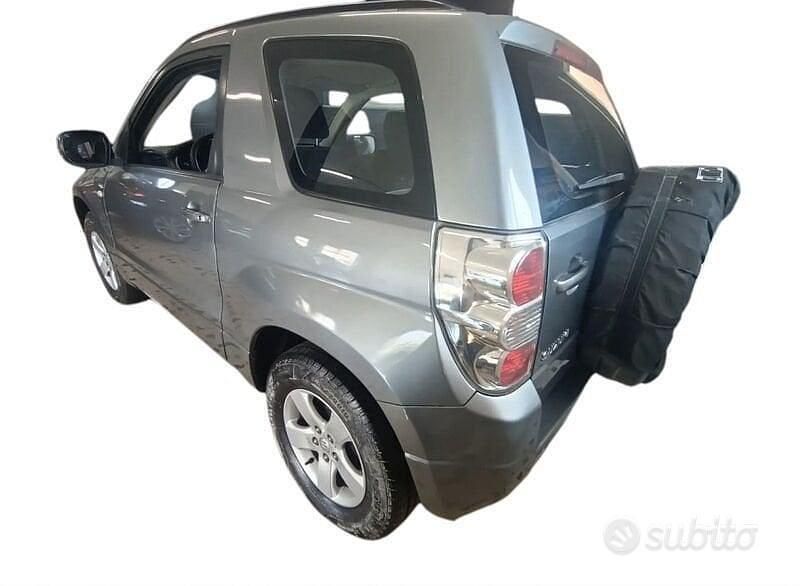 Usata Suzuki Grand Vitara 129 CV (94 kW) 2008 Grigio SUV