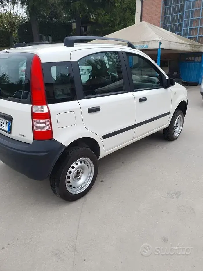 Usata Fiat Panda 4x4 69 CV (50 kW) 2007 Bianco Utilitaria