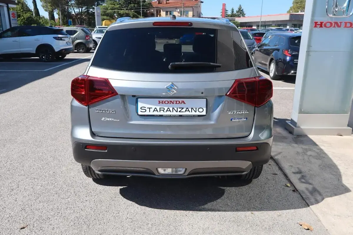 Usata Suzuki Vitara 129 CV (94 kW) 2023 Grigio SUV