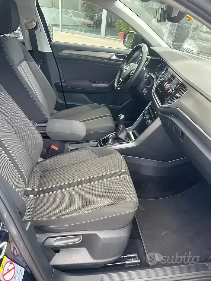 Usata VW T-Roc Style 110 CV (80 kW) 2020 Blu SUV