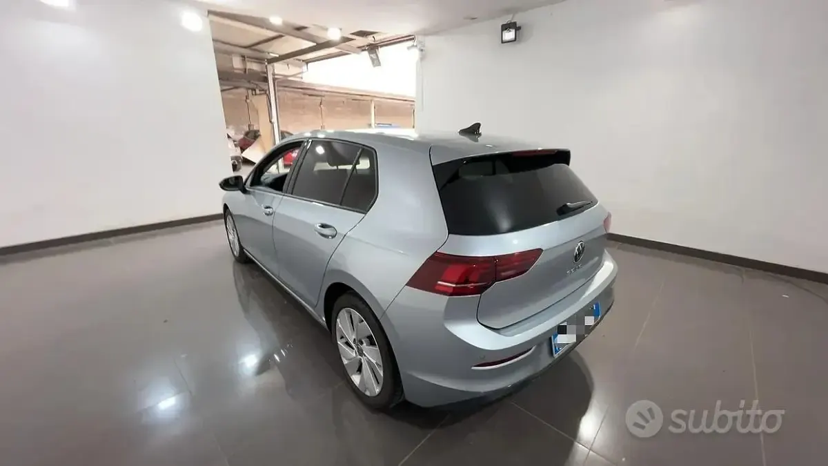Usata VW Golf VIII 150 CV (110 kW) 2024 Grigio Berlina