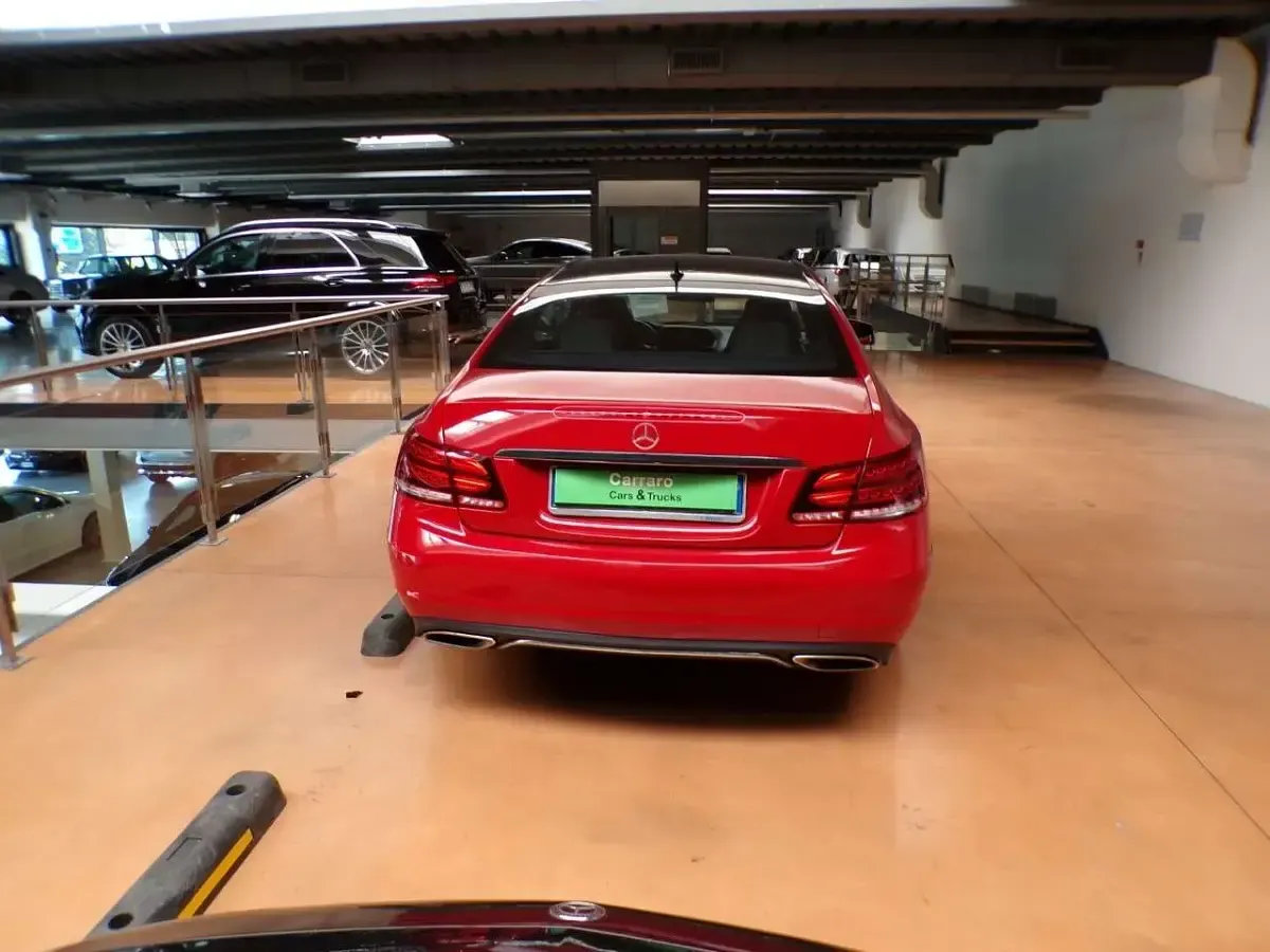 Usata Mercedes E220 170 CV (125 kW) 2016 Rosso Coupé