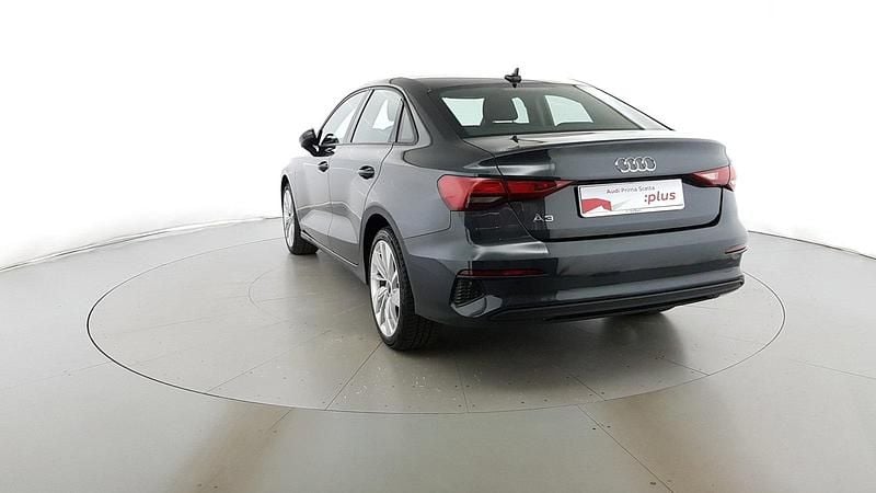 Usata Audi A3 Design 150 CV (110 kW) 2024 Grigio manhattan metallizzato Berlina
