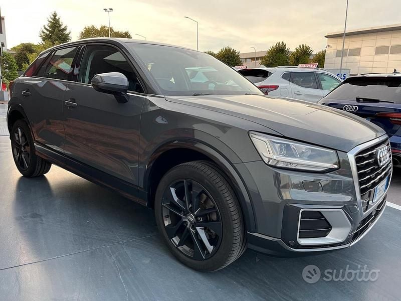 Usata Audi Q2 Design 150 CV (110 kW) 2017 Grigio SUV