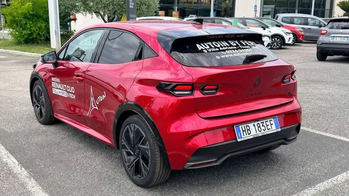 Nuova Renault Clio V Esprit Alpine 109 CV (80 kW) 2025 Rosso Berlina