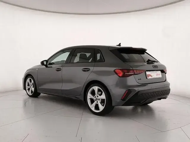 Usata Audi A3 S-Line 150 CV (110 kW) 2025 Grigio daytona perlato Berlina