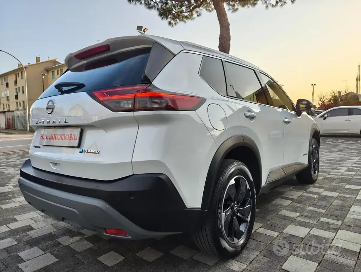 Usata Nissan X-Trail 213 CV (156 kW) 2025 Bianco SUV