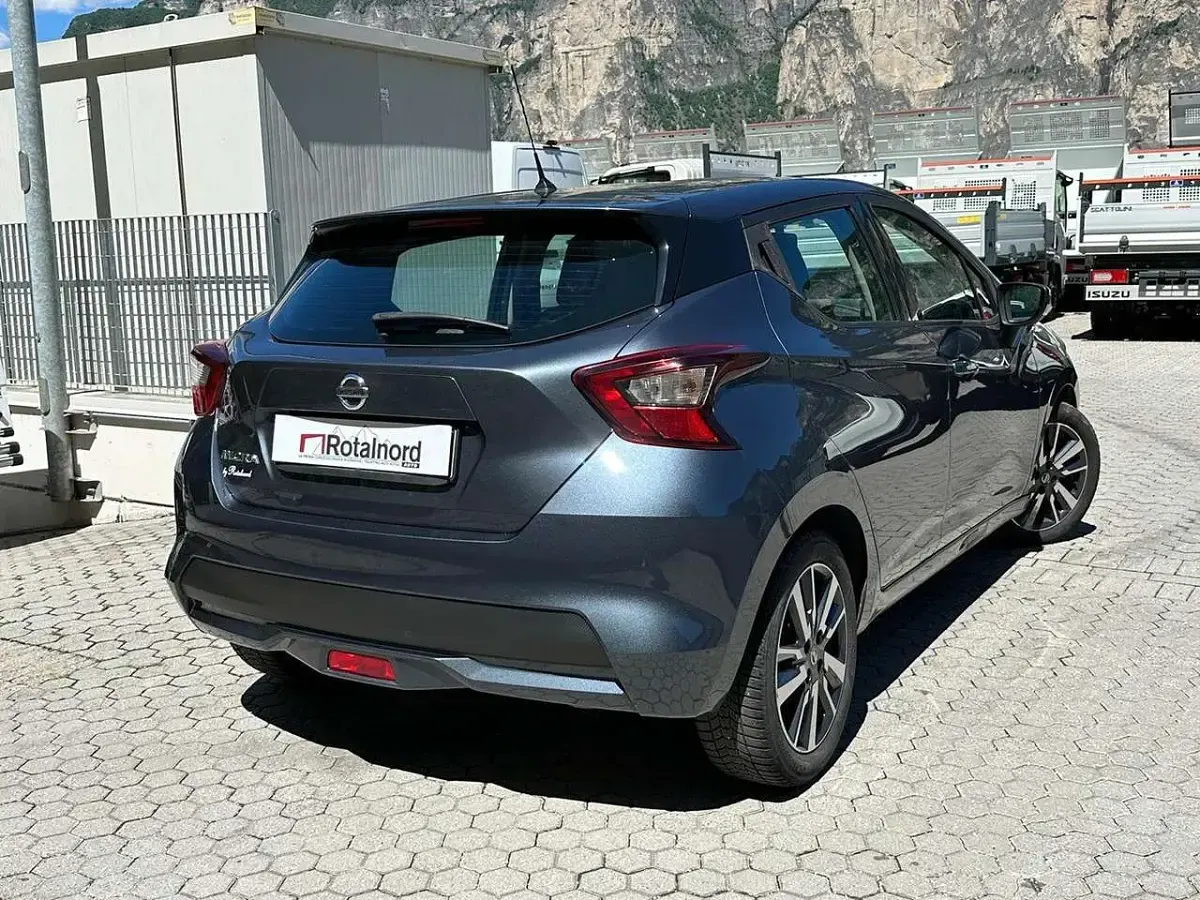 Usata Nissan Micra 90 CV (66 kW) 2017 Grigio Utilitaria
