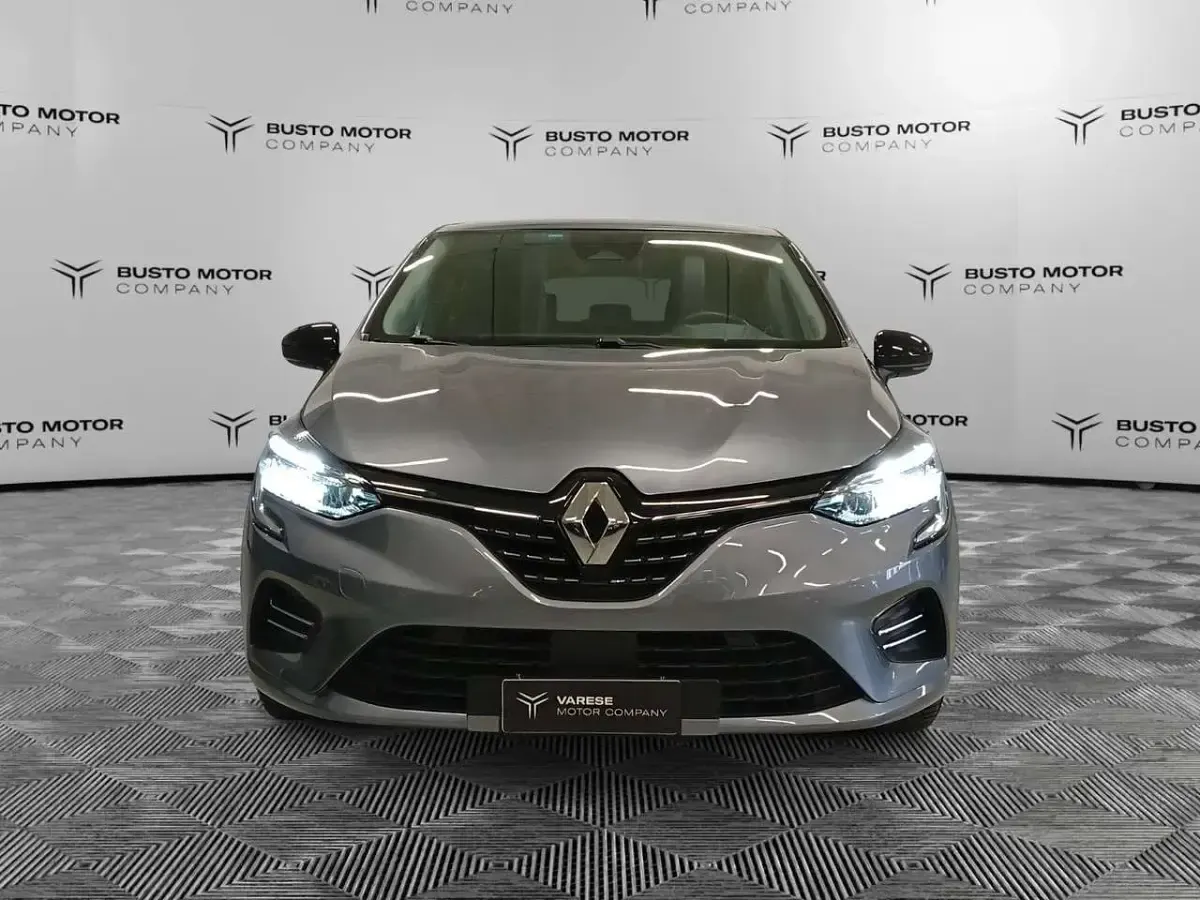 Usata Renault Clio V Equilibre 101 CV (74 kW) 2023 Grigio Berlina