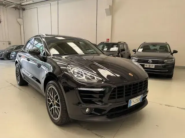 Usata Porsche Macan 258 CV (189 kW) 2017 Nero metallizzato SUV