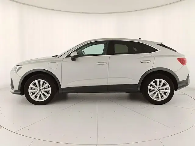 Usata Audi Q3 Sportback Business Plus 245 CV (180 kW) 2023 Argento cavo metallizzato SUV