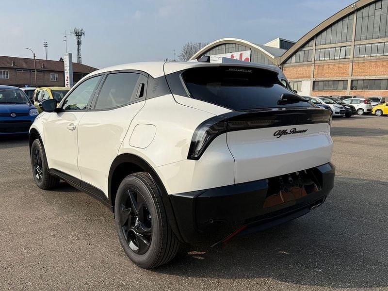 Nuova Alfa Romeo Junior Ti 145 CV (106 kW) 2026 Bianco SUV