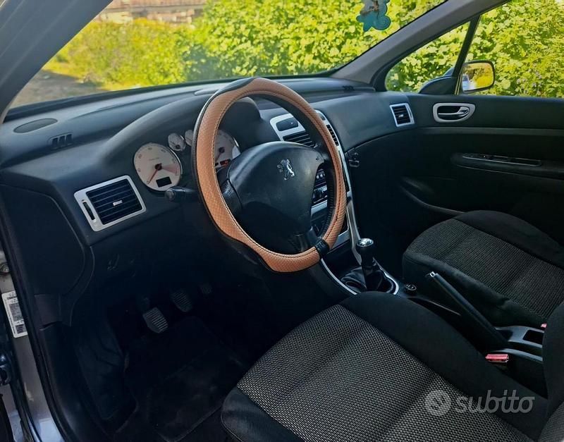 Usata Peugeot 307 90 CV (66 kW) 2007 Grigio Station wagon