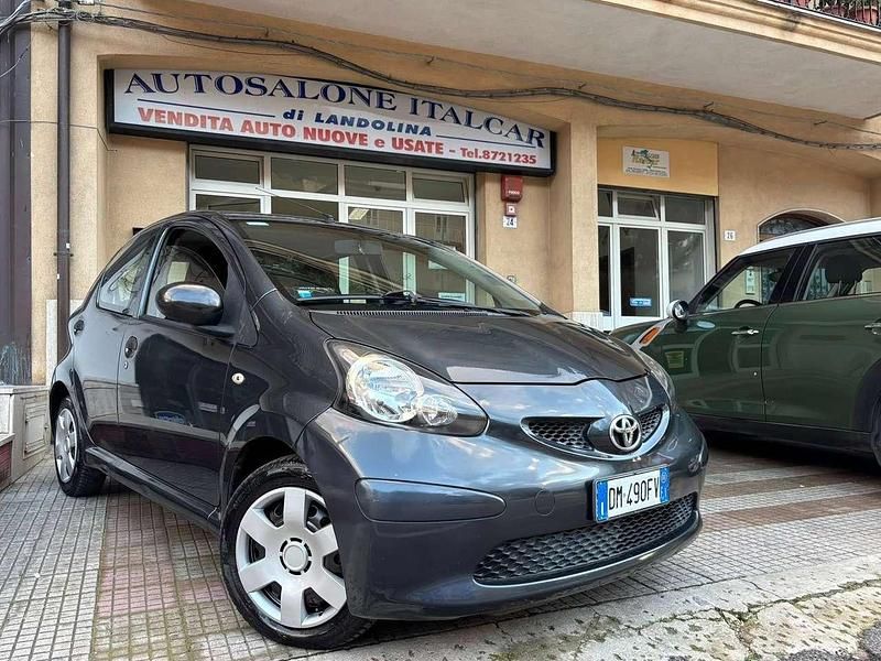 Usata Toyota Aygo 68 CV (50 kW) 2008 Grigio Utilitaria