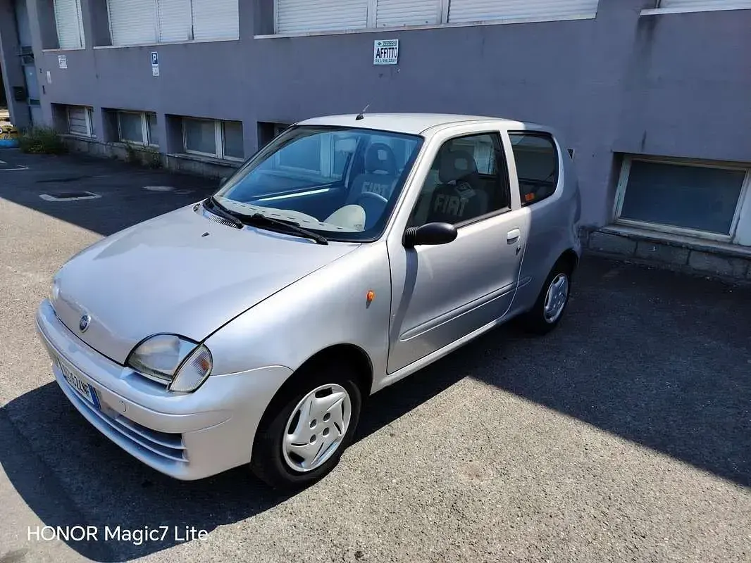 Usata Fiat 600 Active 54 CV (39 kW) 2010 Grigio Utilitaria
