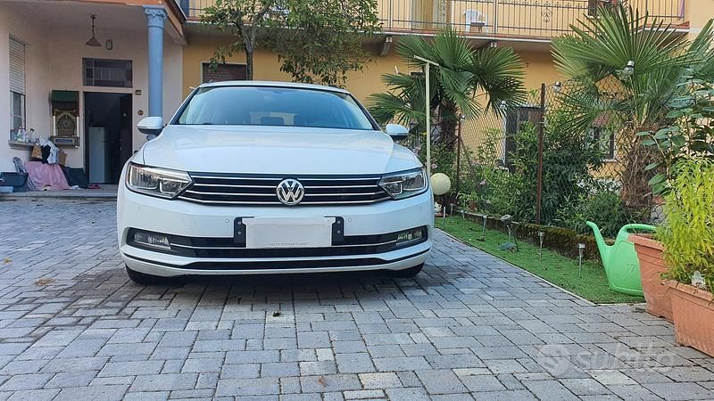 Usata VW Passat Highline 150 CV (110 kW) 2016 Bianco Station wagon