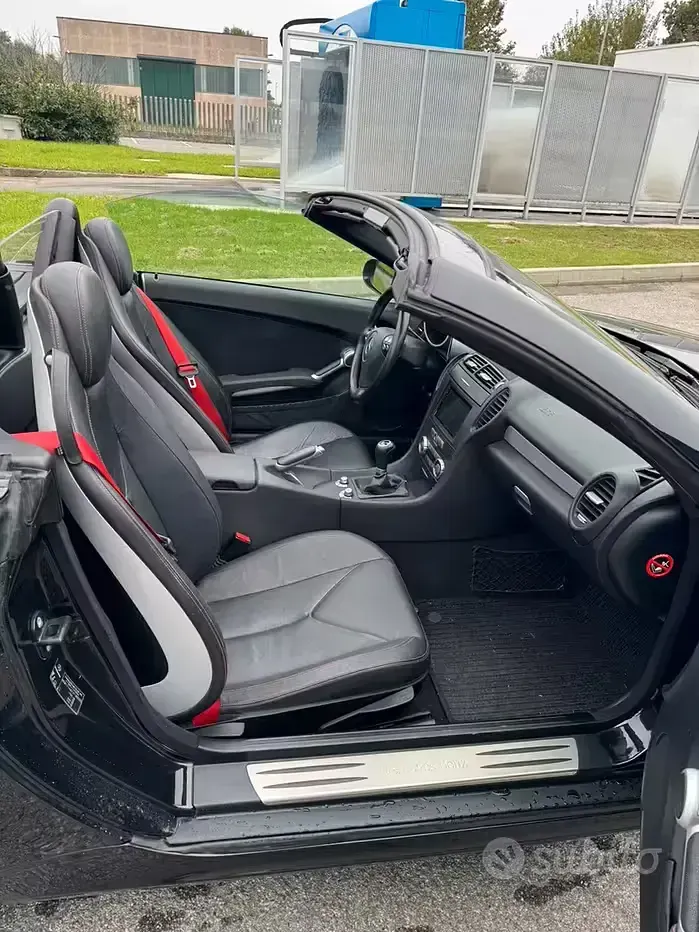 Usata Mercedes SLK200 184 CV (135 kW) 2008 Nero Cabrio