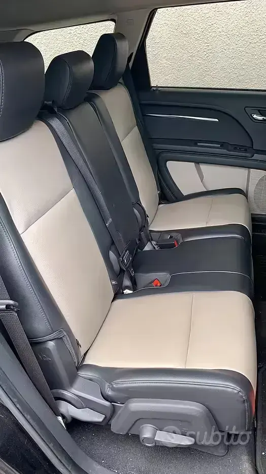 Usata Dodge Journey 140 CV (102 kW) 2009 Nero SUV