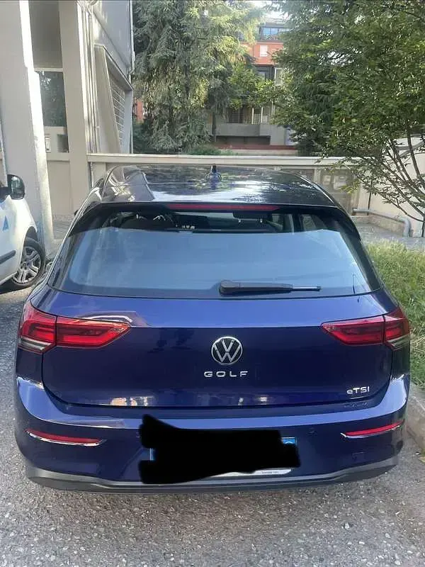 Usata VW Golf VIII Highline 102 CV (75 kW) 2021 Berlina
