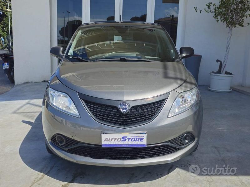 Usata Lancia Ypsilon S 70 CV (51 kW) 2021 Bianco Utilitaria