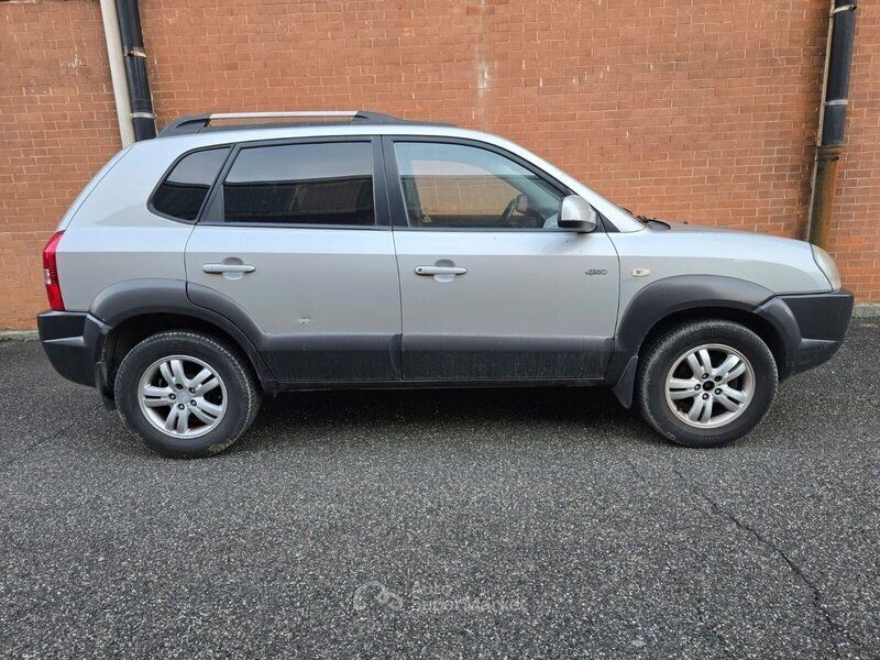 Argento Usata 2006 Hyundai Tucson Dynamiq SUV | 2500 € (Buon prezzo) - Immagine 1/4