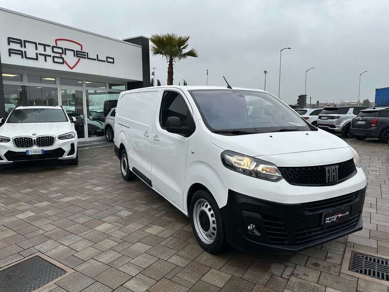 Usata Fiat Scudo Lounge 145 CV (106 kW) 2022 Bianco Furgone