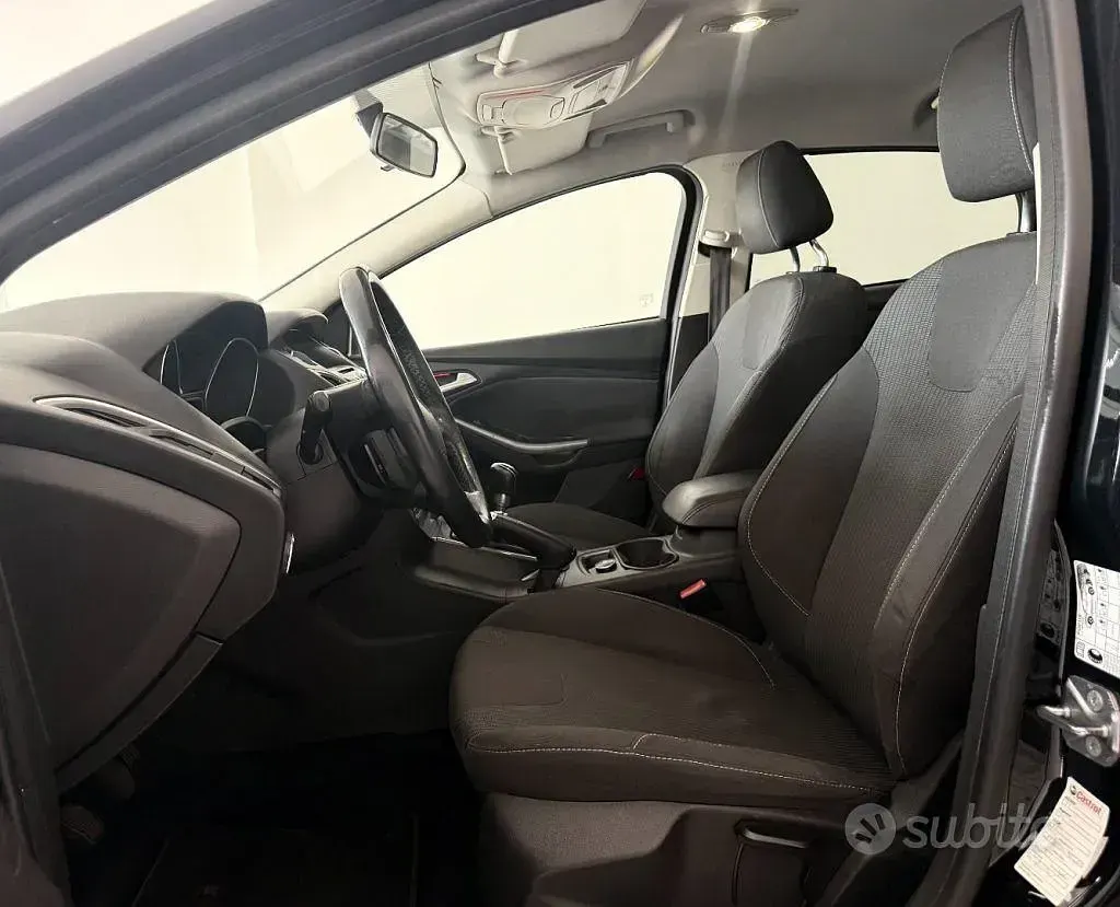 Usata Ford Focus 125 CV (91 kW) 2012 Nero Berlina