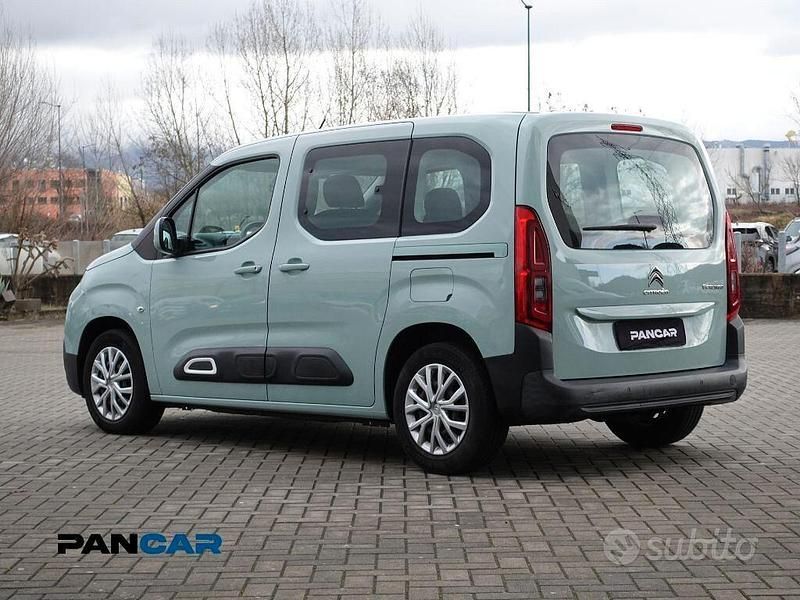 Usata Citroën Berlingo Feel 102 CV (75 kW) 2019 Verde Monovolume