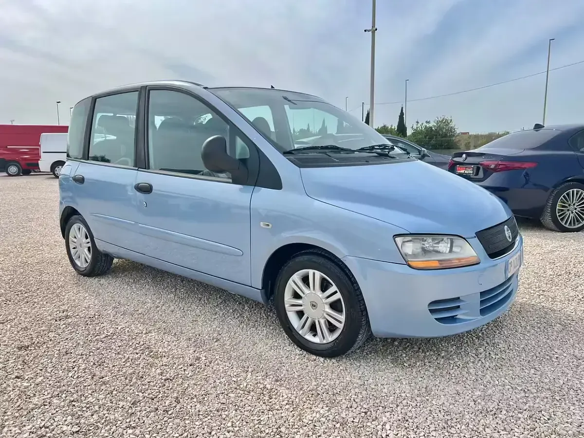 Usata Fiat Multipla 116 CV (85 kW) 2004 Blu Monovolume
