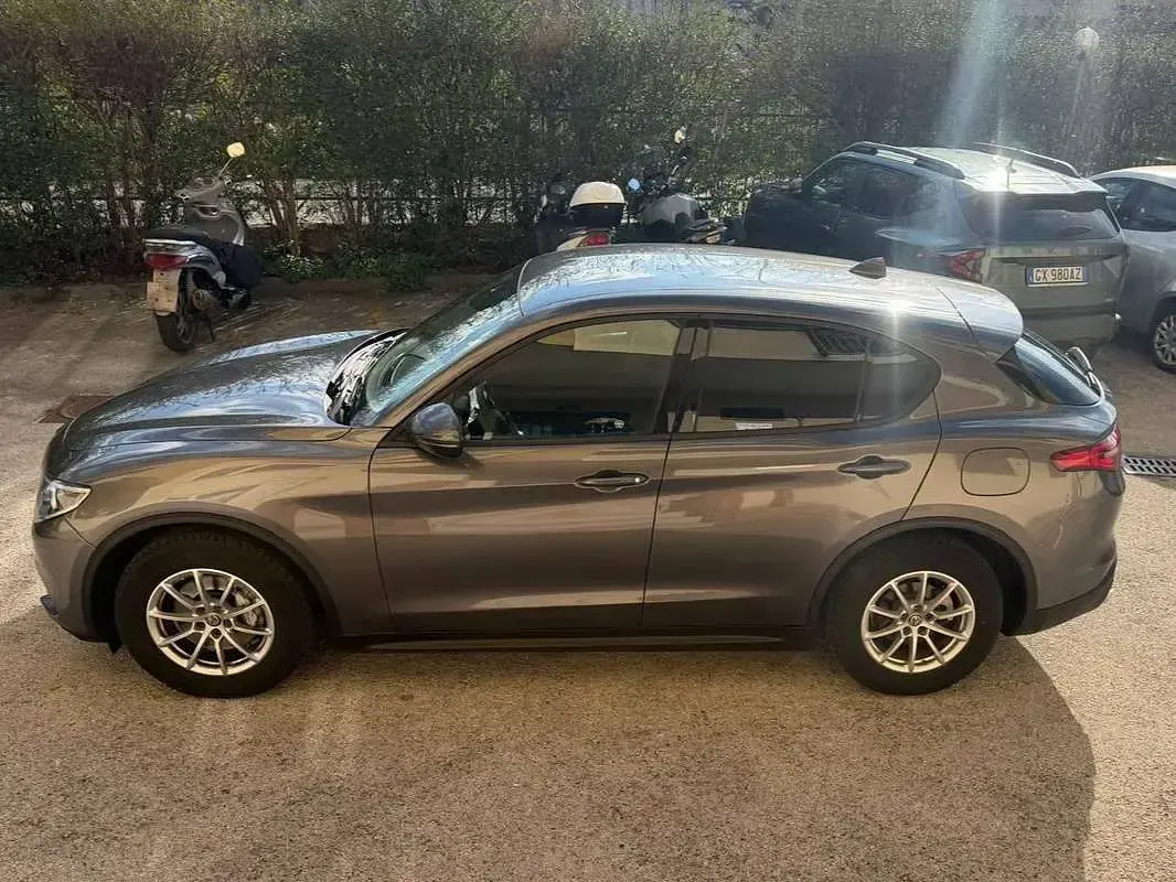Usata Alfa Romeo Stelvio Business 190 CV (139 kW) 2019 Grigio SUV