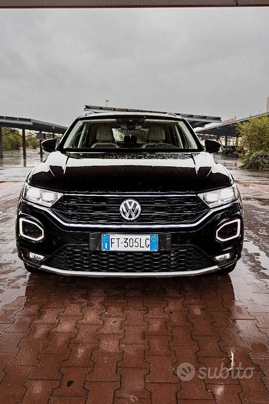 Usata VW T-Roc Advance 150 CV (110 kW) 2019 Nero SUV