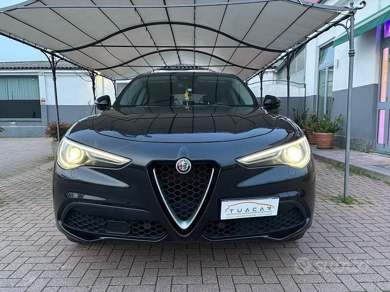 Usata Alfa Romeo Stelvio 190 CV (139 kW) 2019 Nero SUV