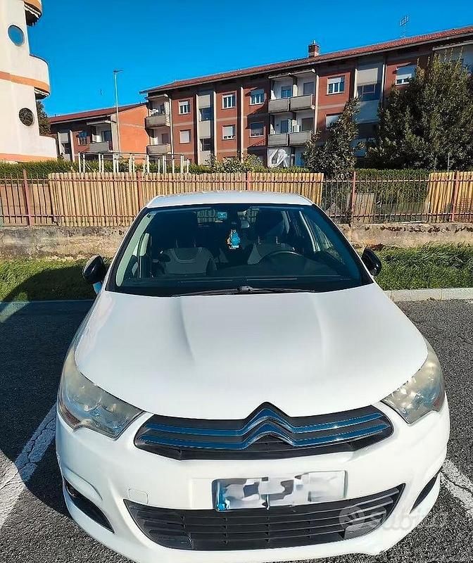 Bianco Usata 2013 Citroën C4 Tre volumi | 5200 € (Buon prezzo) - Immagine 1/4