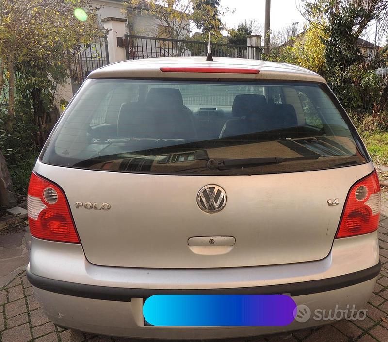 Usata VW Polo Comfortline 75 CV (55 kW) 2003 Grigio Berlina