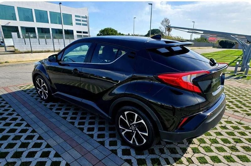Usata Toyota C-HR Active 98 CV (72 kW) 2018 SUV