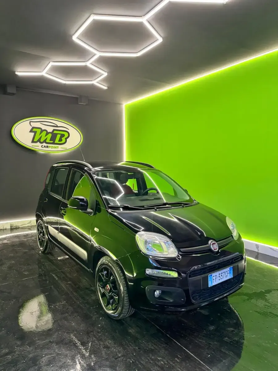 Usata Fiat Panda Lounge 95 CV (69 kW) 2018 Nero Utilitaria