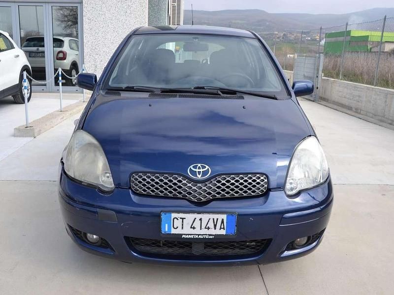Usata Toyota Yaris Sol 65 CV (47 kW) 2005 Blu/azzurro Utilitaria