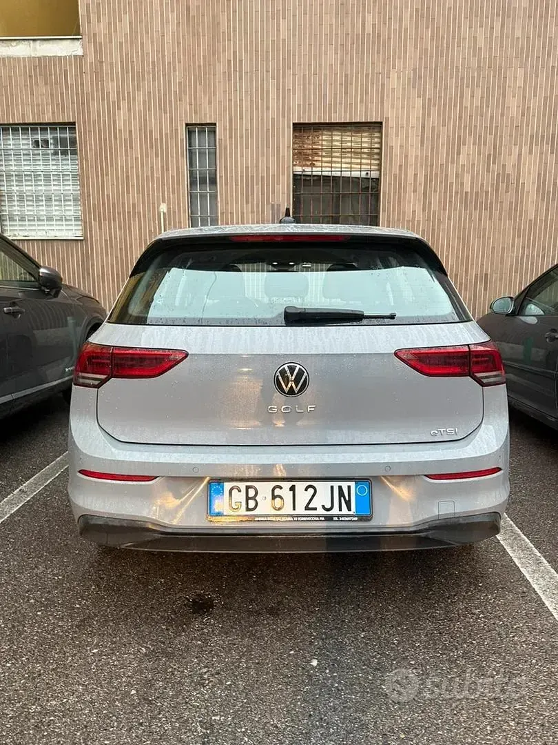 Usata VW Golf VIII Life 150 CV (110 kW) 2020 Grigio Berlina