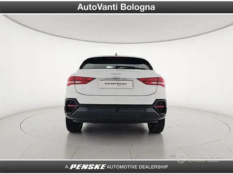 Usata Audi Q3 Sportback Business Plus 150 CV (110 kW) 2023 Bianco SUV