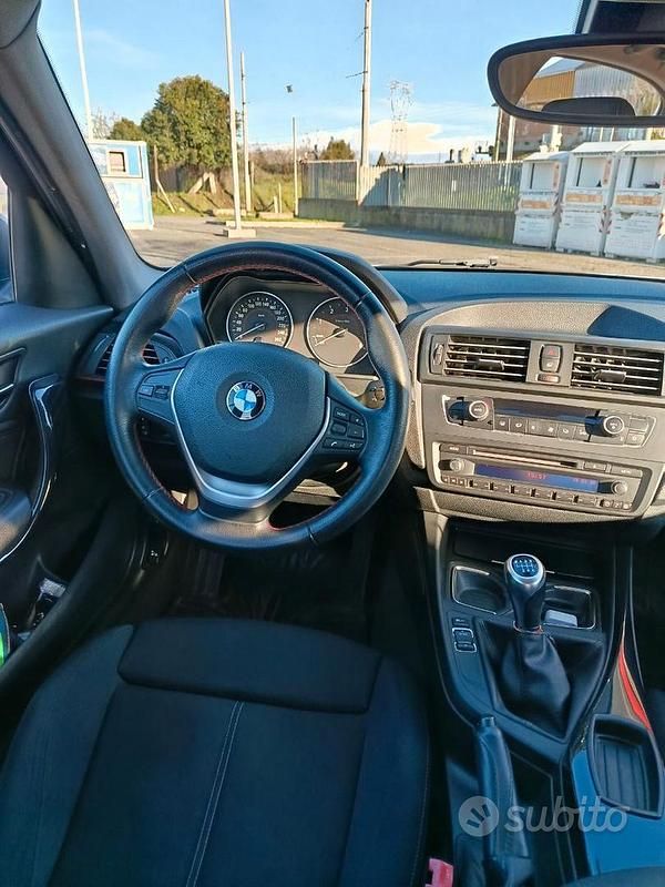 Usata BMW 118 Sport Line 143 CV (105 kW) 2012 Grigio Utilitaria