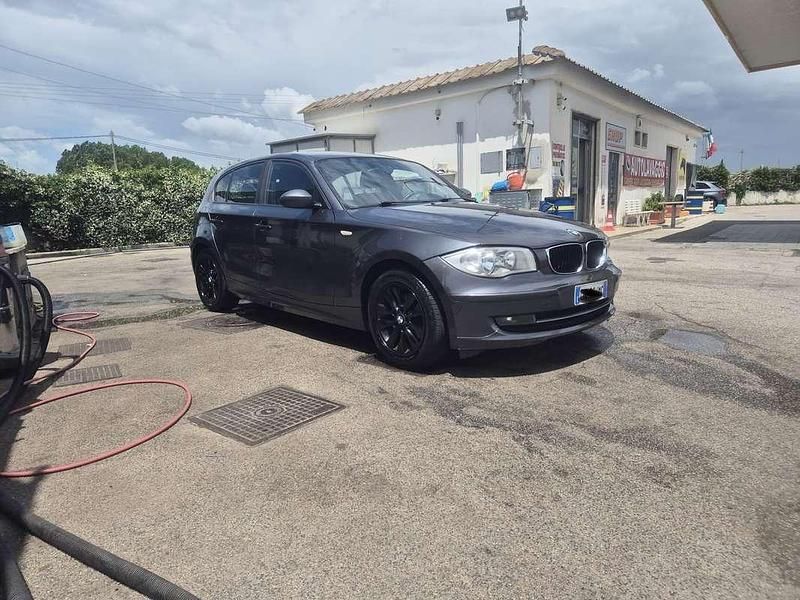 Usata BMW 118 143 CV (105 kW) 2008 Grigio Utilitaria