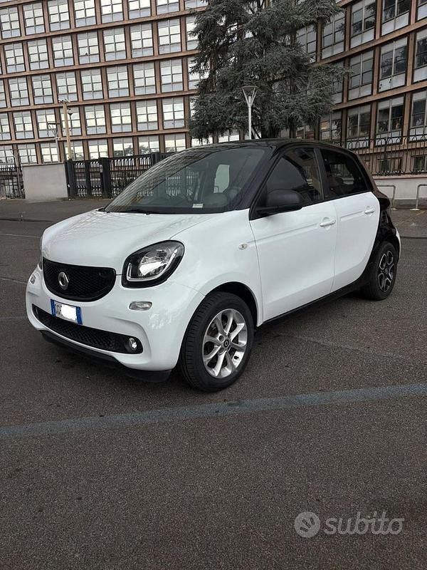 Usata Smart ForFour Passion 71 CV (52 kW) 2016 Bianco Utilitaria