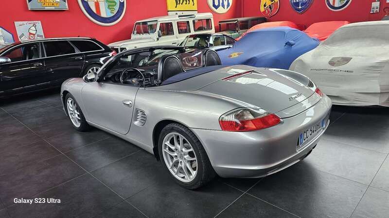 Usata Porsche Boxster 228 CV (167 kW) 2002 Grigio Cabrio