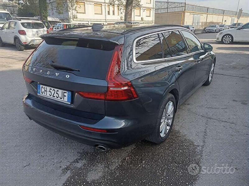 Usata Volvo V60 Business Edition 197 CV (144 kW) 2021 Nero Station wagon