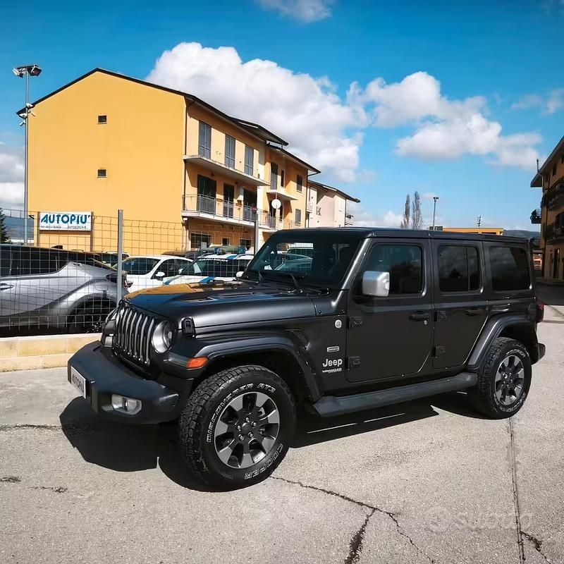 Usata Jeep Wrangler Unlimited Sahara 200 CV (147 kW) 2018 Grigio SUV